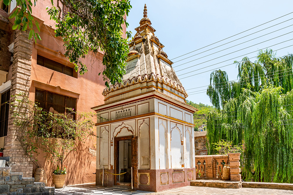 جراپاکی پاکستان تاریخ کے سب سے پہلی تقسیم میں سے ایک ہے ۔